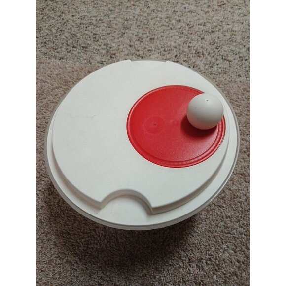 Tupperware Salad Spinner with storage lid and container great condition see pics - Picture 2 of 10